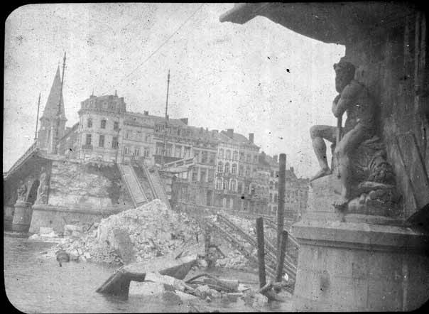 Bild 16 [Lüttich, gesprengte Brücke „Pont Léopold“]
