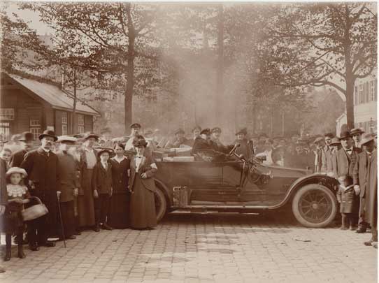 H. Rose: Münsterplatz am 24.9.1914 (Stadtarchiv Bonn)